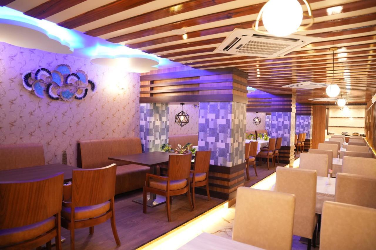 Hotel Eden Карвар Екстер'єр фото