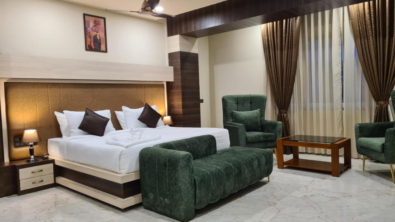 Hotel Eden Карвар Екстер'єр фото
