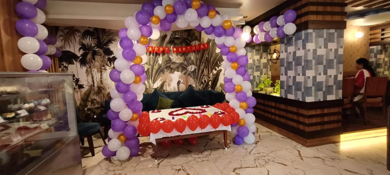 Hotel Eden Карвар Екстер'єр фото