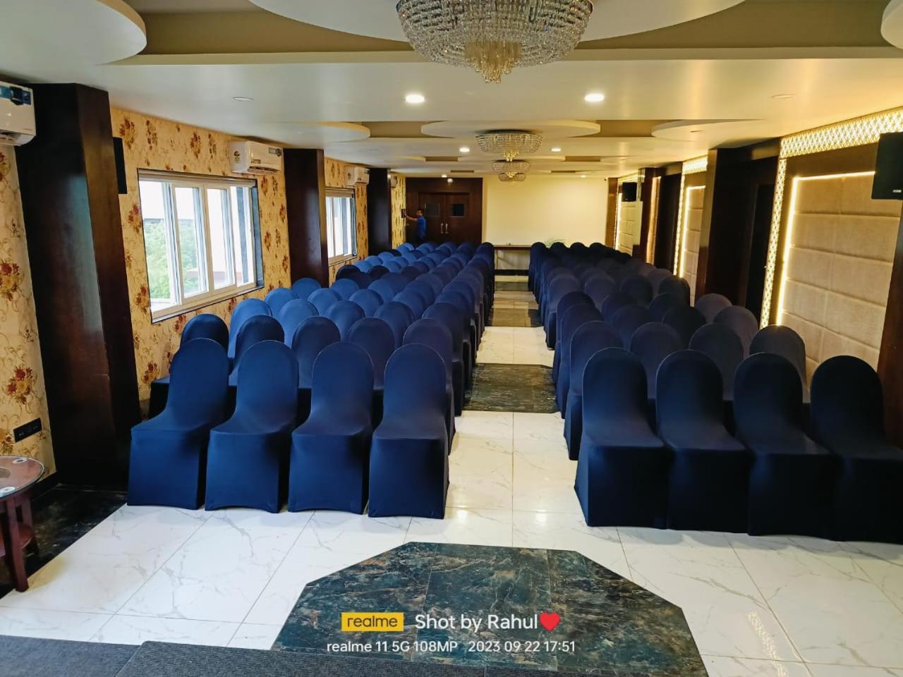 Hotel Eden Карвар Екстер'єр фото