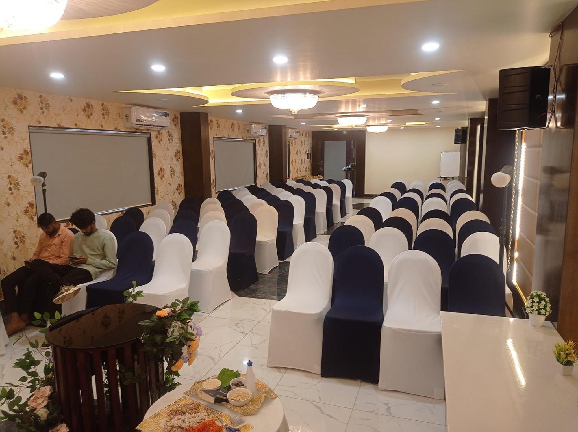 Hotel Eden Карвар Екстер'єр фото