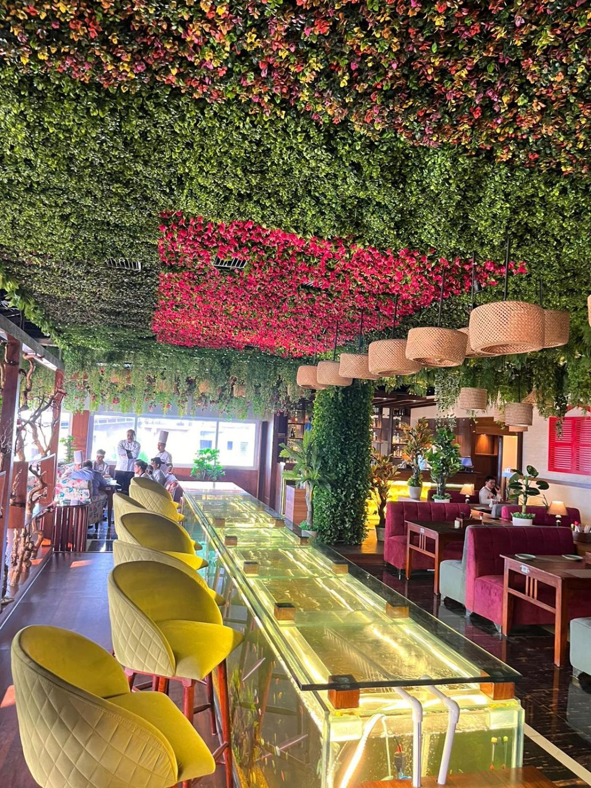 Hotel Eden Карвар Екстер'єр фото
